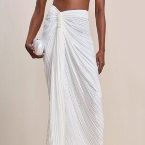 Large Cult Gaia Sonoma Skirt (Never Worn!)